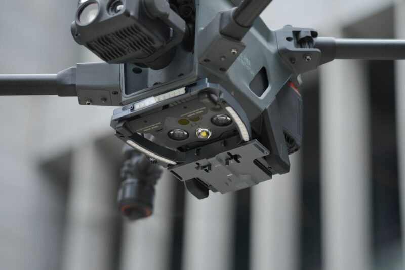 C.BK30 Red-Blue Warning Thrower - Image 9