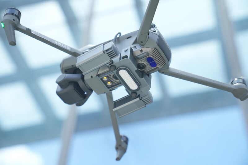C.XL3 Multi-Function Gimbal Light - Image 4