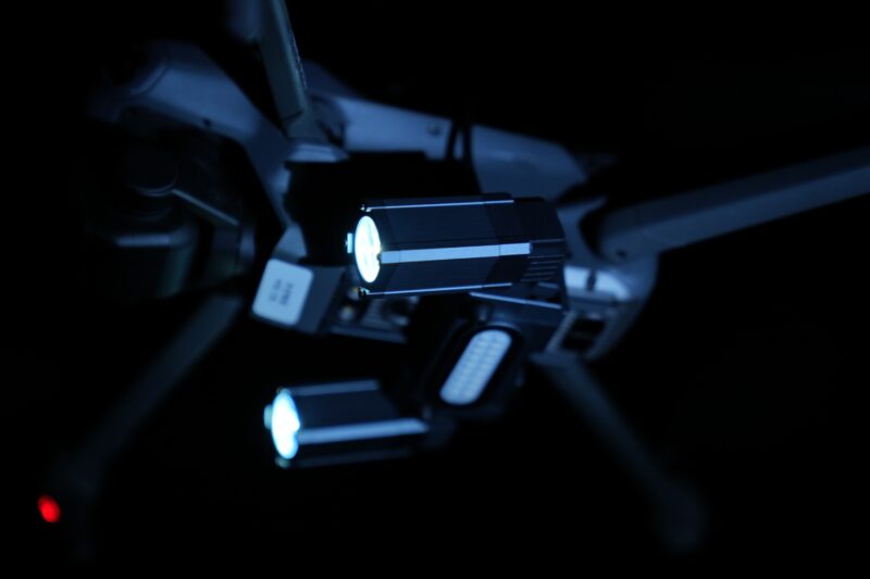 C.XL3 Multi-Function Gimbal Light - Image 6